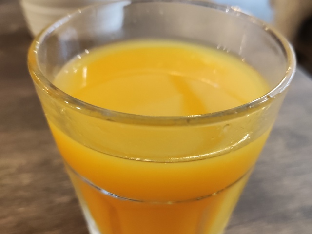 Orange Juice in Do Norte Café by Hungry Biker