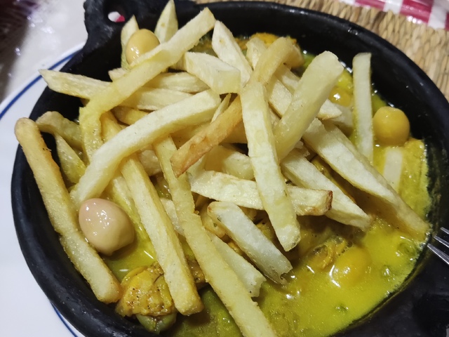 Tagine with Chicken in Restaurant Hamama مطعم حمامة